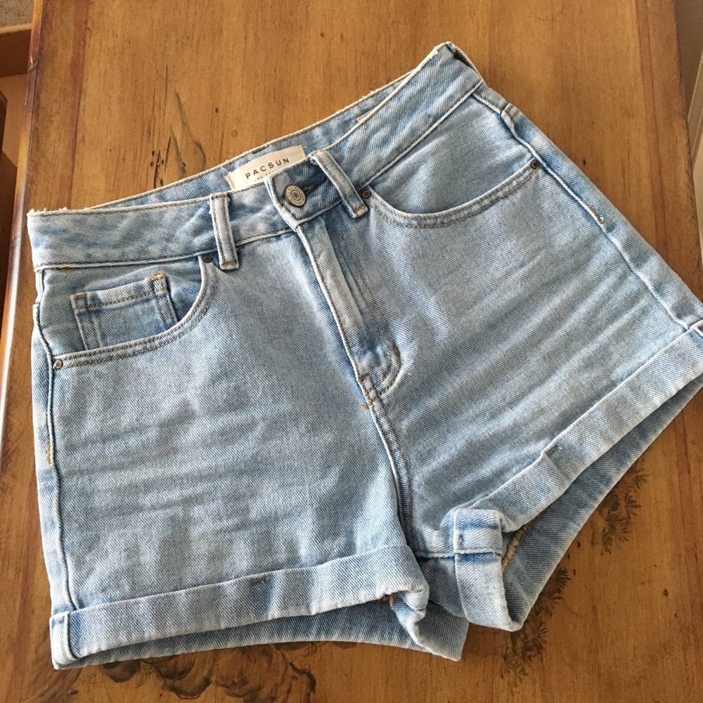 cuffed denim mom short